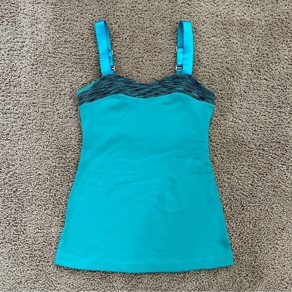 lululemon athletica Tops - Lululemon Athletica Women's Teal Zeal Heart Shape Neckline Tank Top sz 4